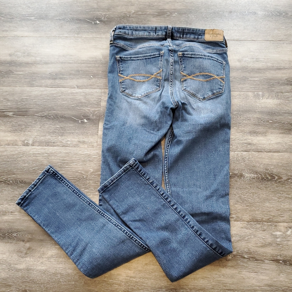 Abercrombie & Fitch jeans - Picture 3 of 3